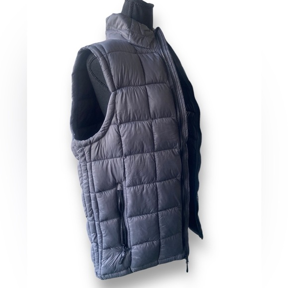 REEBOK MENS QUILTED, INSULATED WINTER PUFFER VEST SLEEVELESS GREY SIZE MEDIUM - Picture 7 of 11